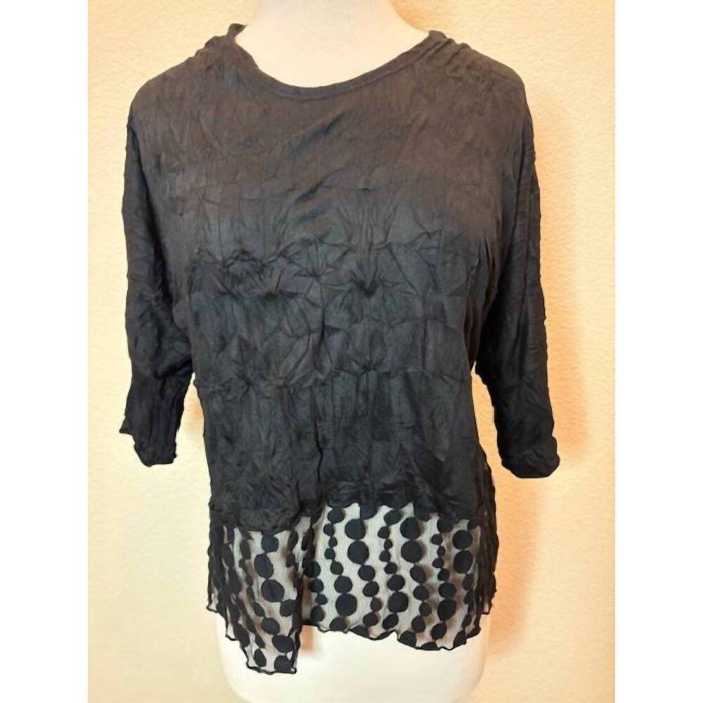 NEW VINE STREET women crinkle top with sheer hem in black